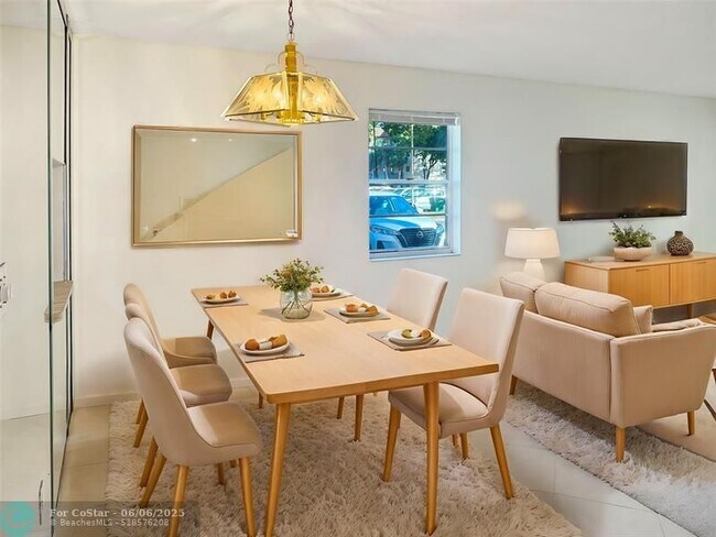 Foto del edificio - 6090 N Sabal Palm Blvd
