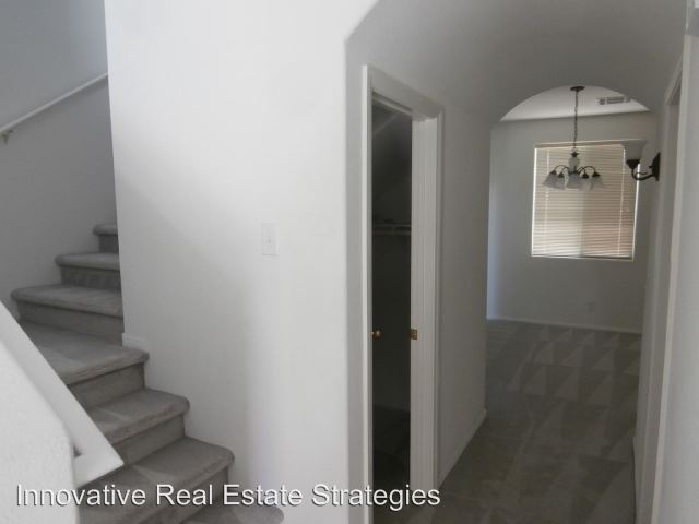 Foto del edificio - 7708 Park Village Pl