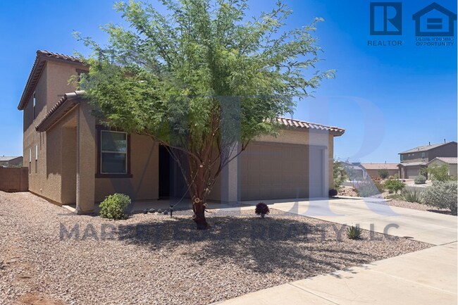 Foto del edificio - 4Bed/4Bath House w/2 Car Gar in Tucson! $1...