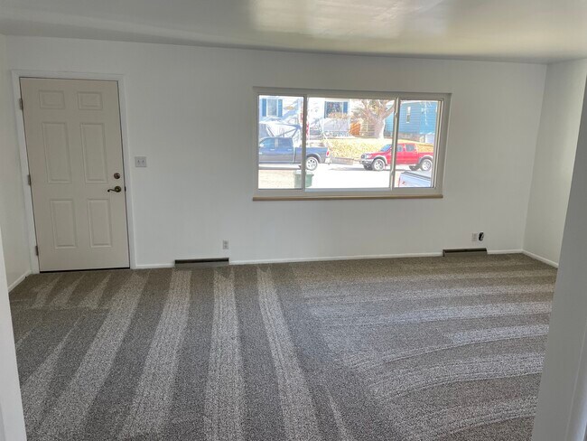 Upstairs living room - 565 Filmore Ave