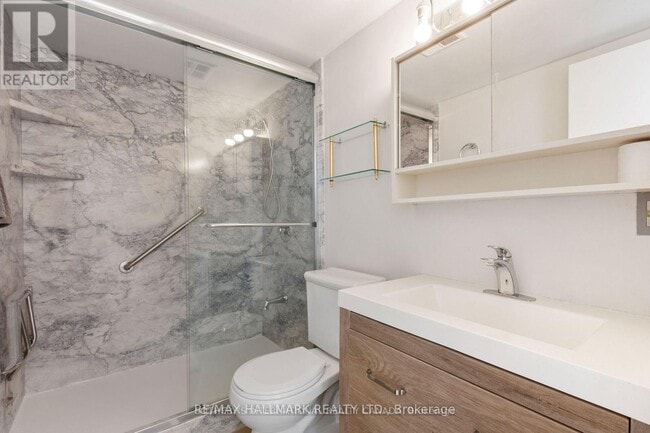 Building Photo - 249 Major Mackenzie Dr E