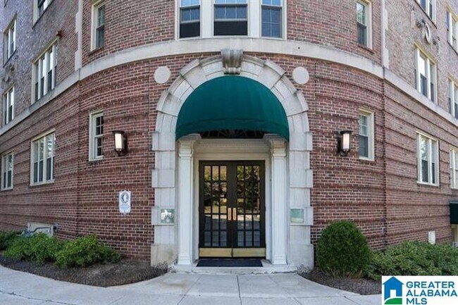 Foto del edificio - 1100 27th St S