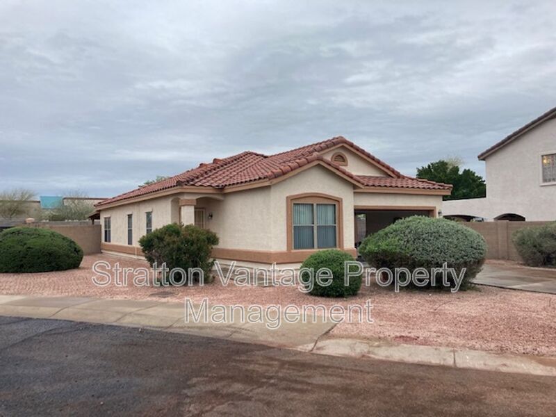 Foto principal - 1017 S Clancy Cir