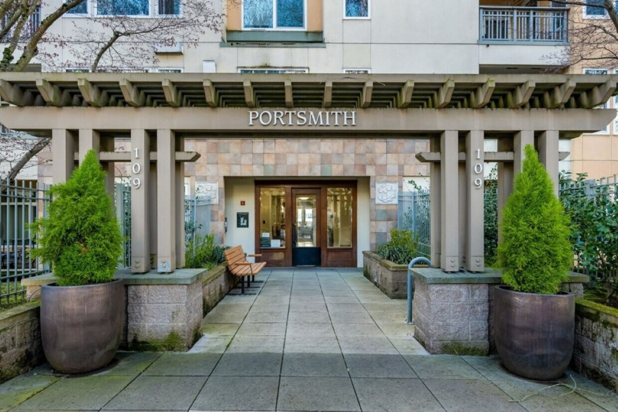 Foto principal - 2Bd/1.75Ba Kirkland Condo