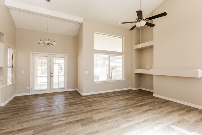 Building Photo - 1732 Pacific Terrace Dr