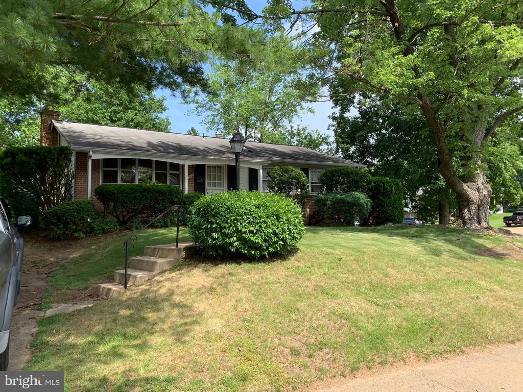 Primary Photo - 7505 Bland Dr