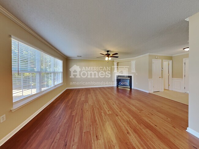 Building Photo - 137 Hampshire Drive