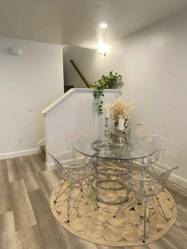 Building Photo - 1138 N Tesoro Aly