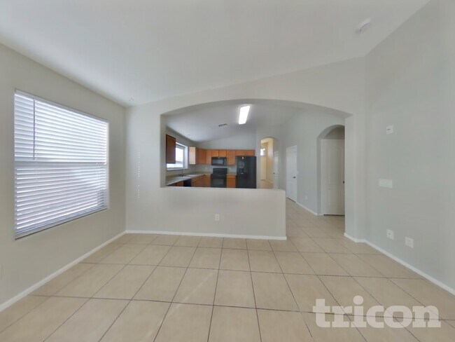 Foto del edificio - 2111 S 160th Ln