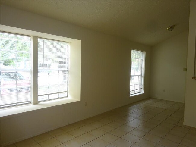 Foto del edificio - 11013 Sprangletop Ct