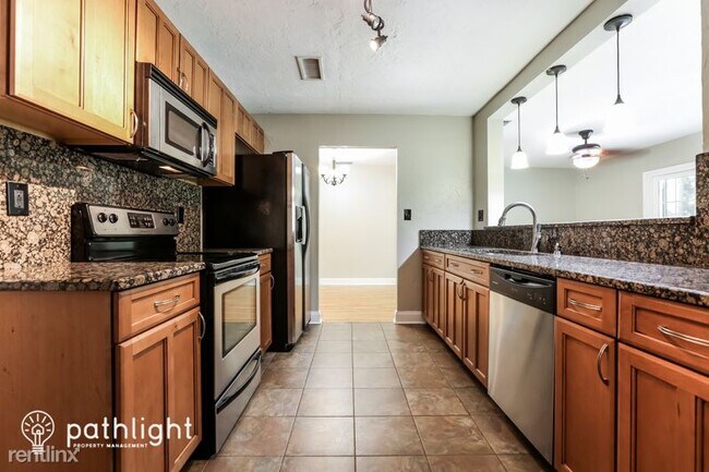Foto del edificio - 3 br, 2 bath House - 2425 Arapaho Street UNIT