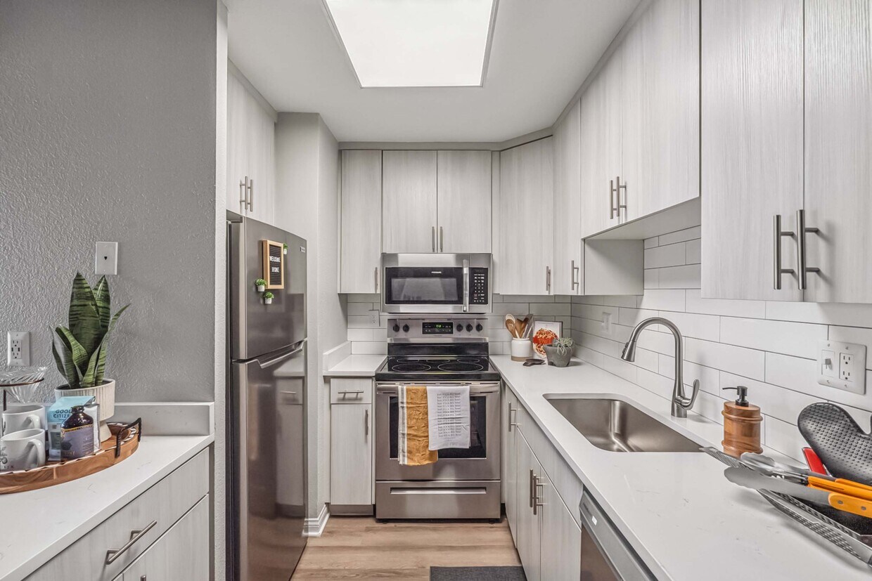 Colter Park Apartments in Phoenix, AZ