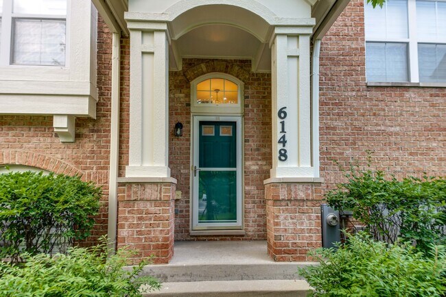 Foto del edificio - 6148 Mayfair Ave