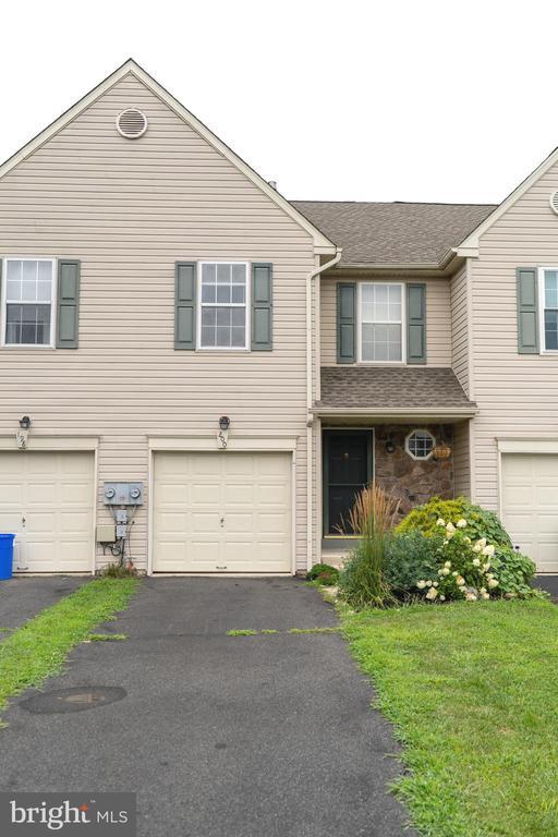 Foto principal - 200 Strawberry Ln