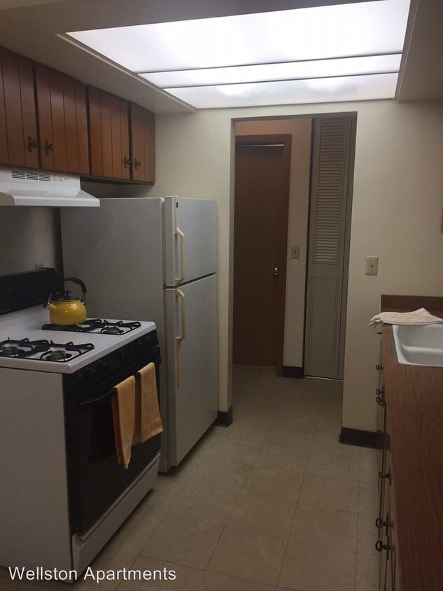 Foto del edificio - 2580 N Oakland Ave