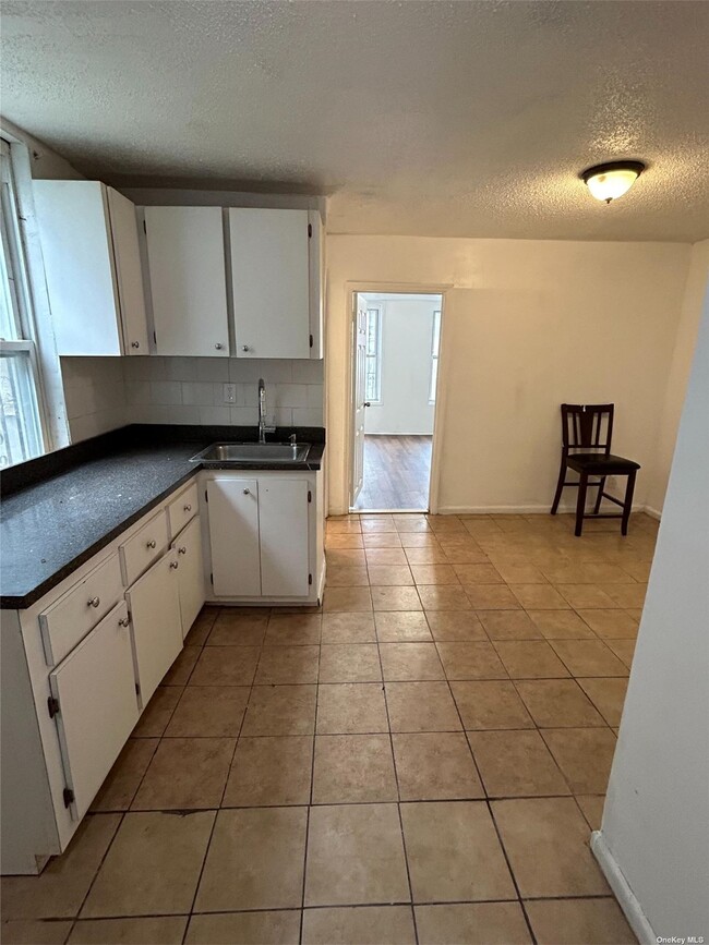 Foto del edificio - 438 Linwood St