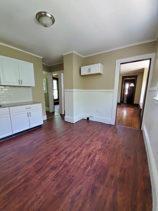 Building Photo - 545 Flint Street
