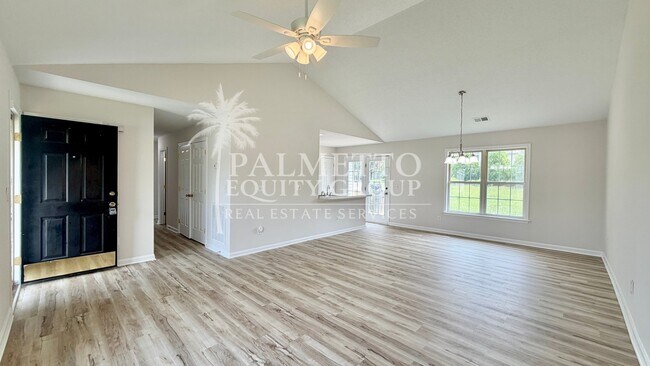 Foto del edificio - 700 Brushy Fork Dr