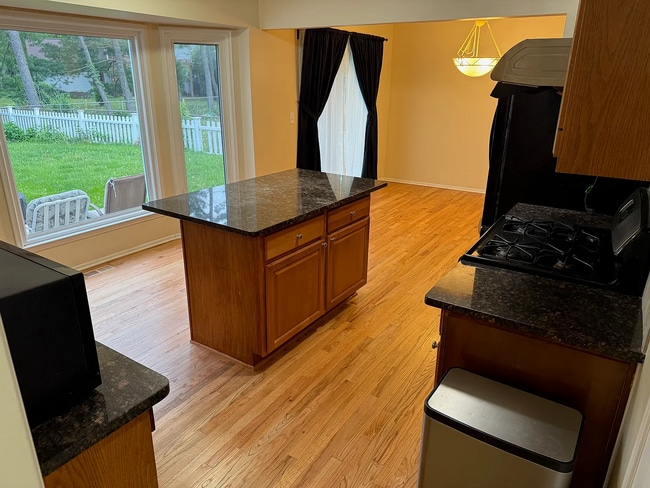 Foto del edificio - 2884 E Eisenhower Pky