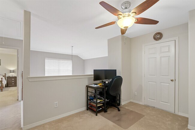 Foto del edificio - 1014 Enclave Square N
