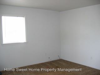 Building Photo - 313 N E St