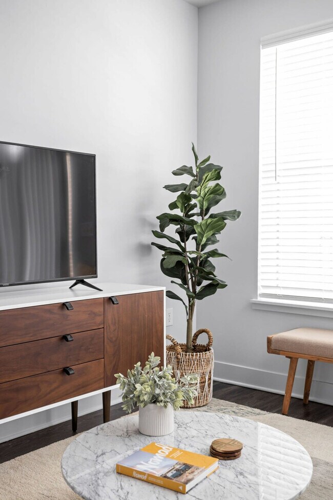 Foto del edificio - 8510 Westfield Blvd