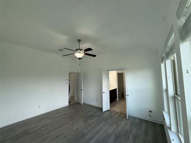 Building Photo - 3727 Goldleaf Trail Dr