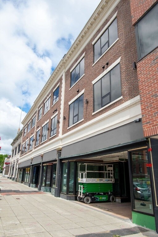 Foto del edificio - 639 Main St