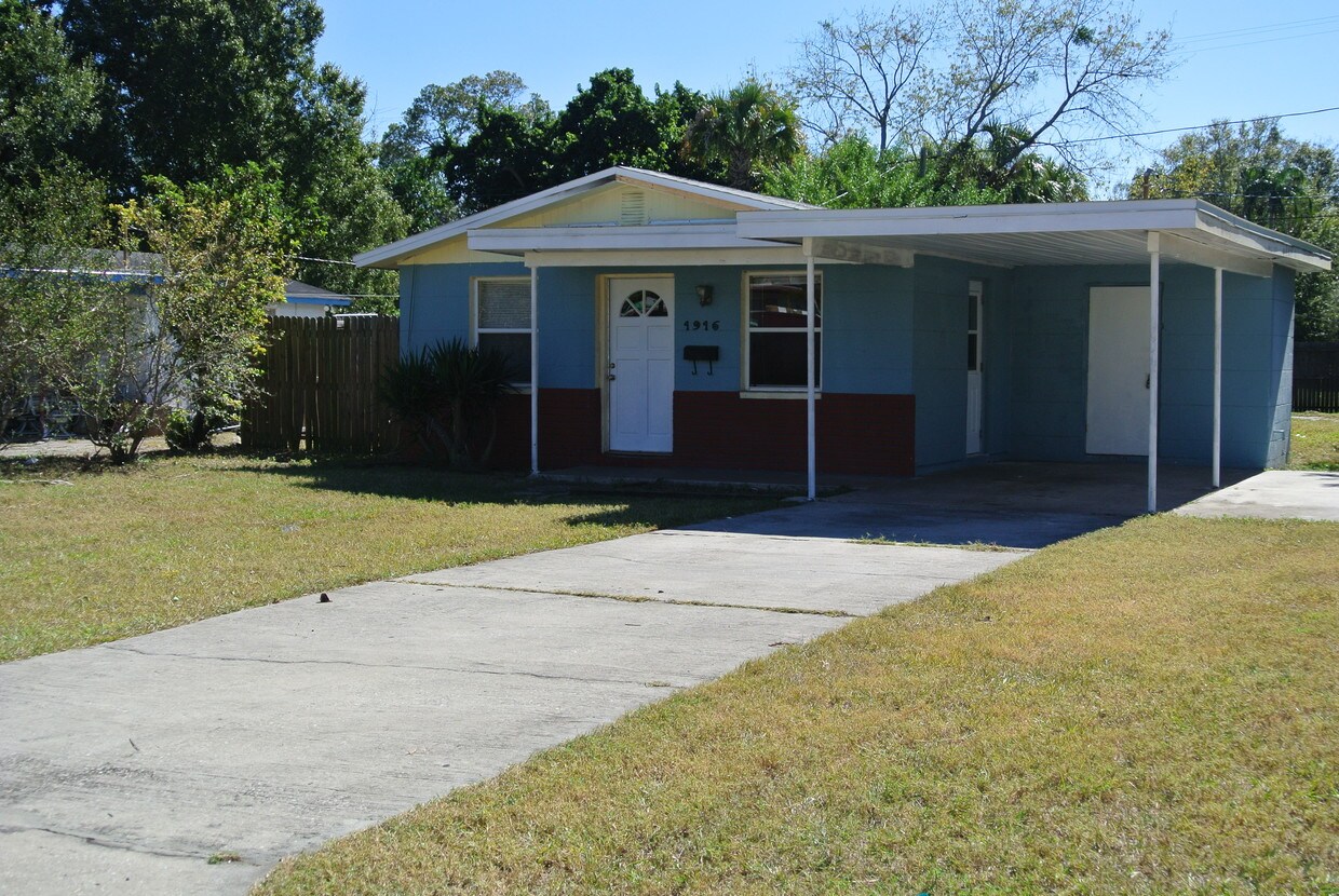 Foto principal - 1916 13th Ave N