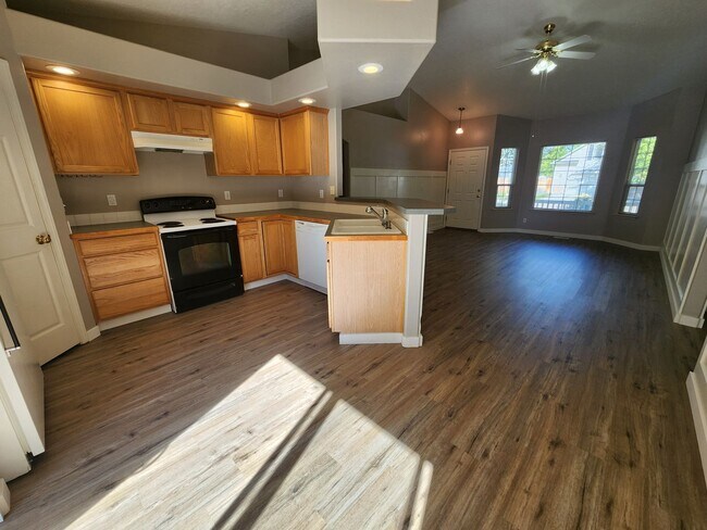 Foto del edificio - Remodeled 3 bedroom