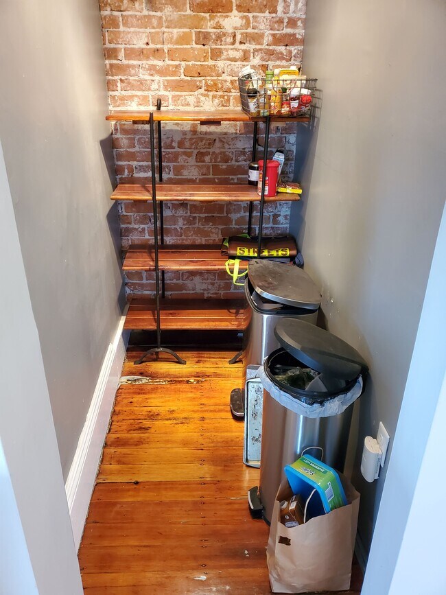 Foto del edificio - 45 Forest Hills St