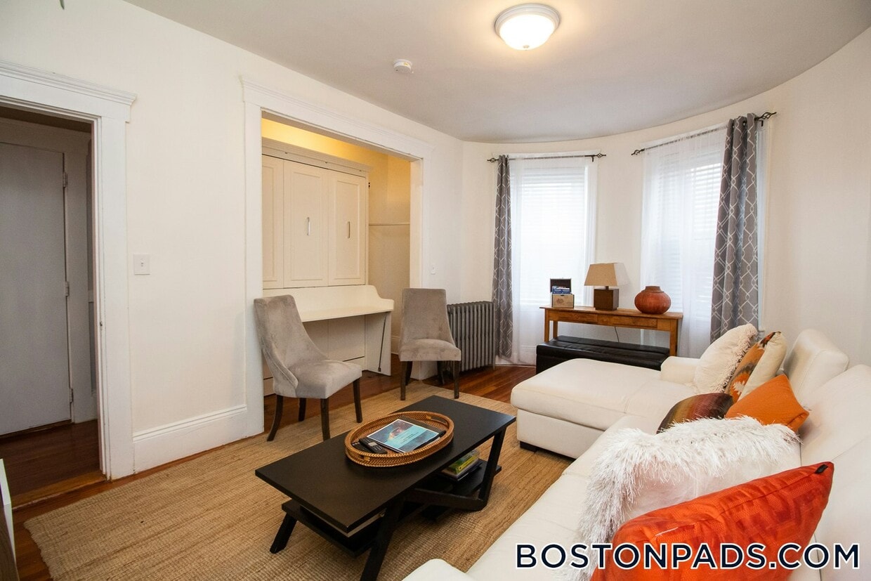 Foto principal - 636 Washington St