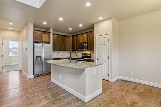 Building Photo - 9793 W Hinsdale Ln