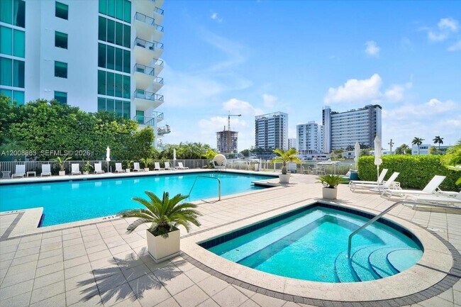 Foto del edificio - 7928 East Dr