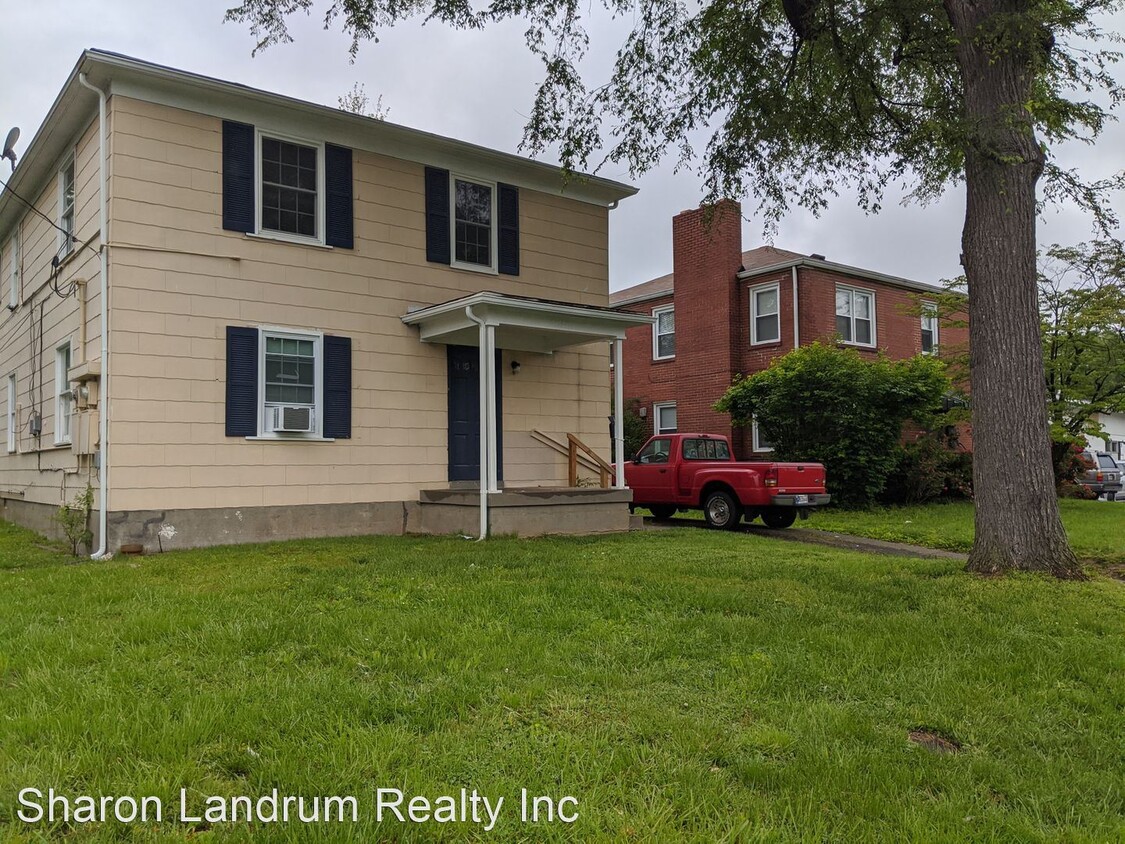 Primary Photo - 4840 Southside Dr