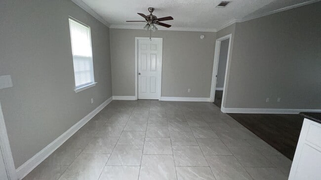 Foto del edificio - 1019 Barley Dr