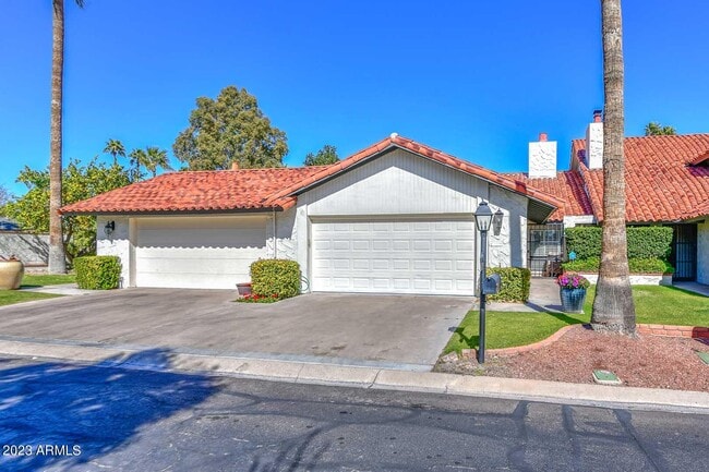 Building Photo - 5804 N Scottsdale Rd