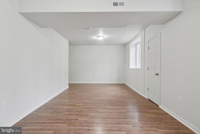 Building Photo - 1746 S Orianna St