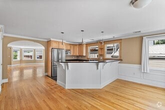 Building Photo - 210-212-212 W 9th St