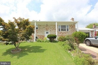 Building Photo - 7803 Woodbourne Ave