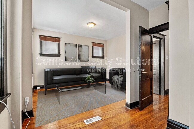 Foto del edificio - 3001 S Compton Ave