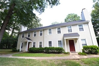 Building Photo - 3901 Lexington Dr