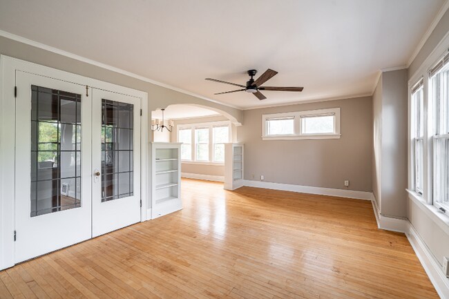 Foto del edificio - 4800 N Bartlett Ave