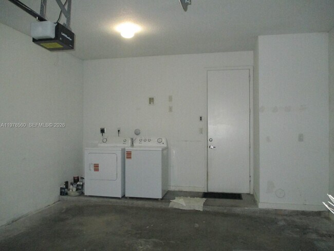 Building Photo - 3417 NW 13th St