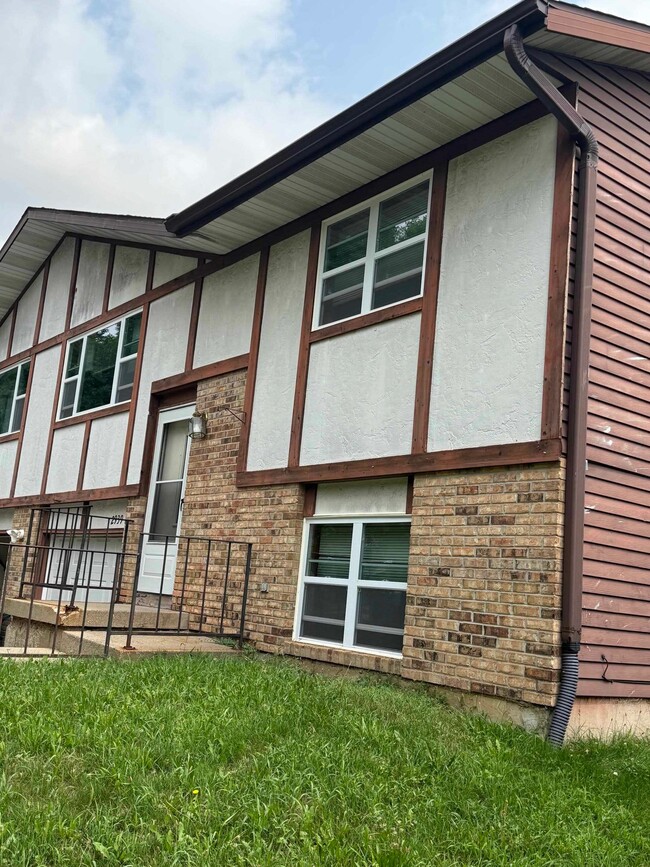 Building Photo - 2939 Traceway Dr