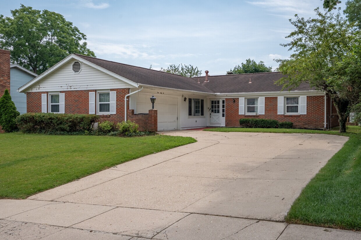 Foto principal - 362 Ridgewood Dr