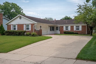 Building Photo - 362 Ridgewood Dr