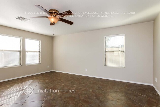 Foto del edificio - 6419 W Seldon Ln