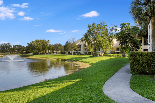 Foto del edificio - Village Crossing