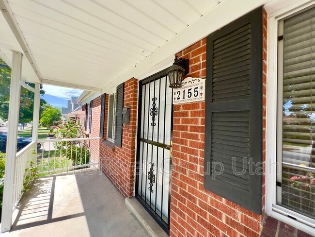 Foto del edificio - 2155 Westminster Ave